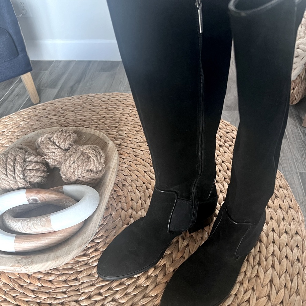 Donald Pliner Black Suede Boots